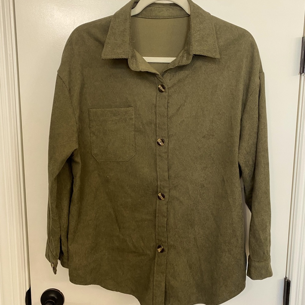 Thin corduroy shirt.